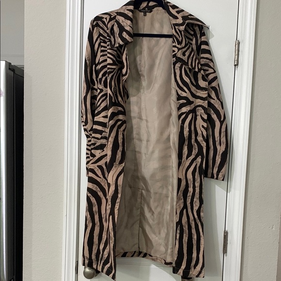 SAMUEL DONG Zebra Print Trench Coat - Picture 9 of 11